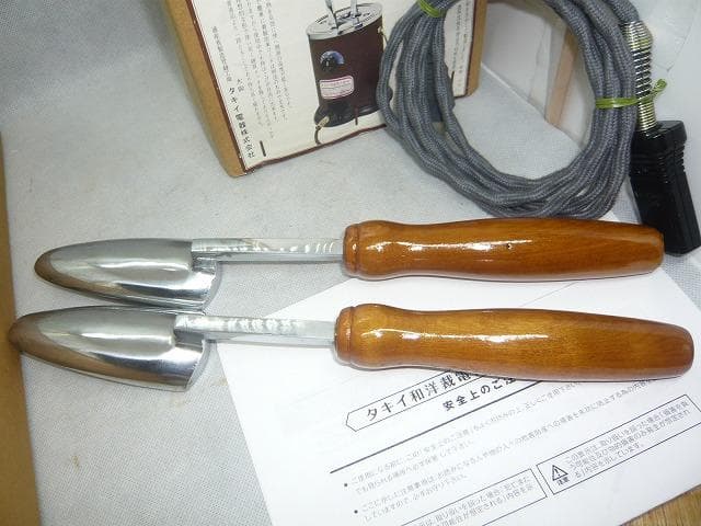 本体新品完全未使用　 タキイ和裁電化鏝 和裁コテ　和裁こて　鏝２本付