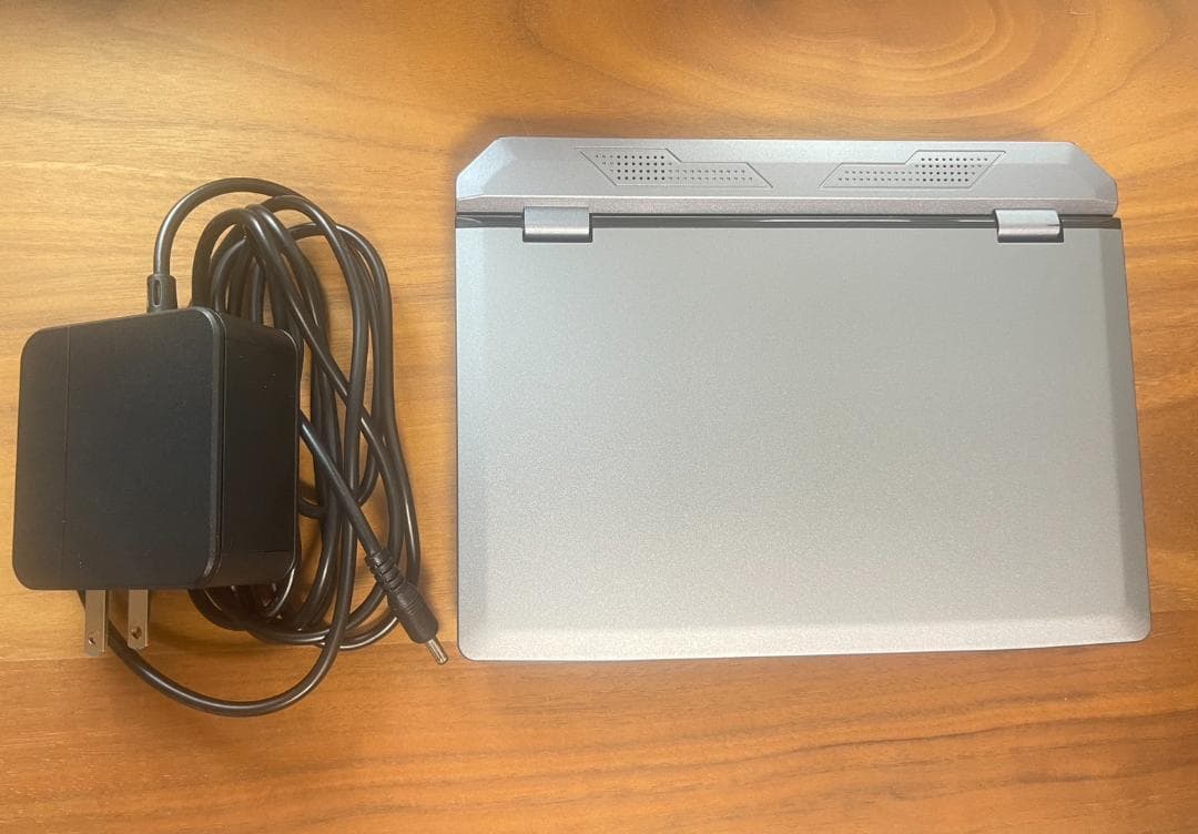 BINTEC　小型ノートPC　7インチ【ACアダプター付】