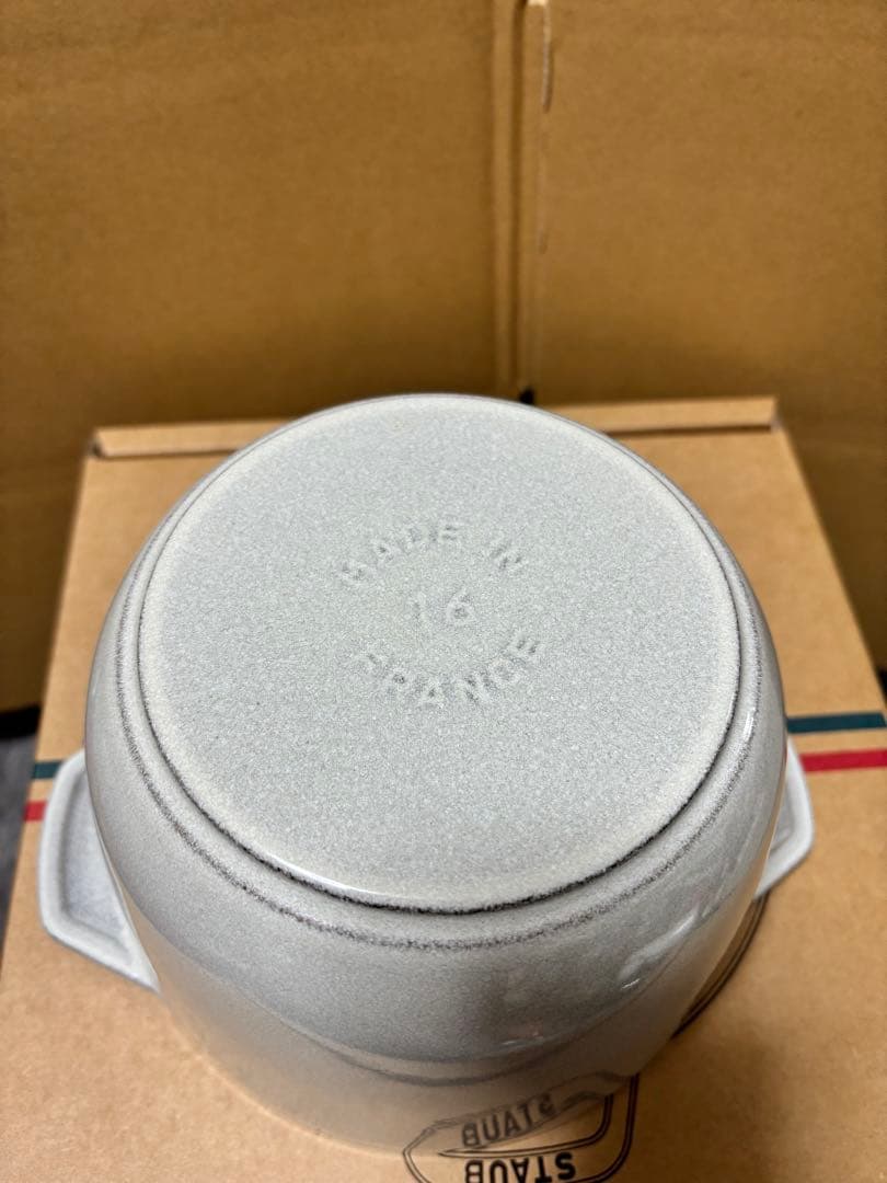 ストウブ　ラ・ココット de GOHAN M 16 cm カンパーニュ