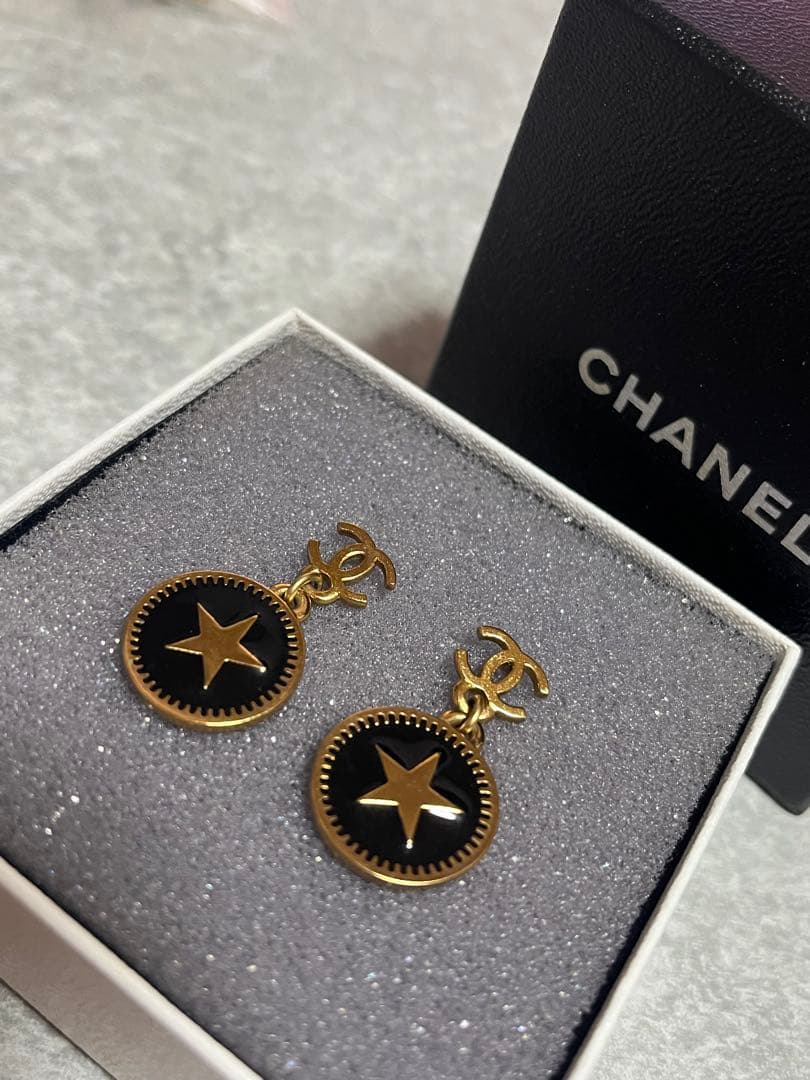 CHANEL スター　ココシャネル ピアスゴールド