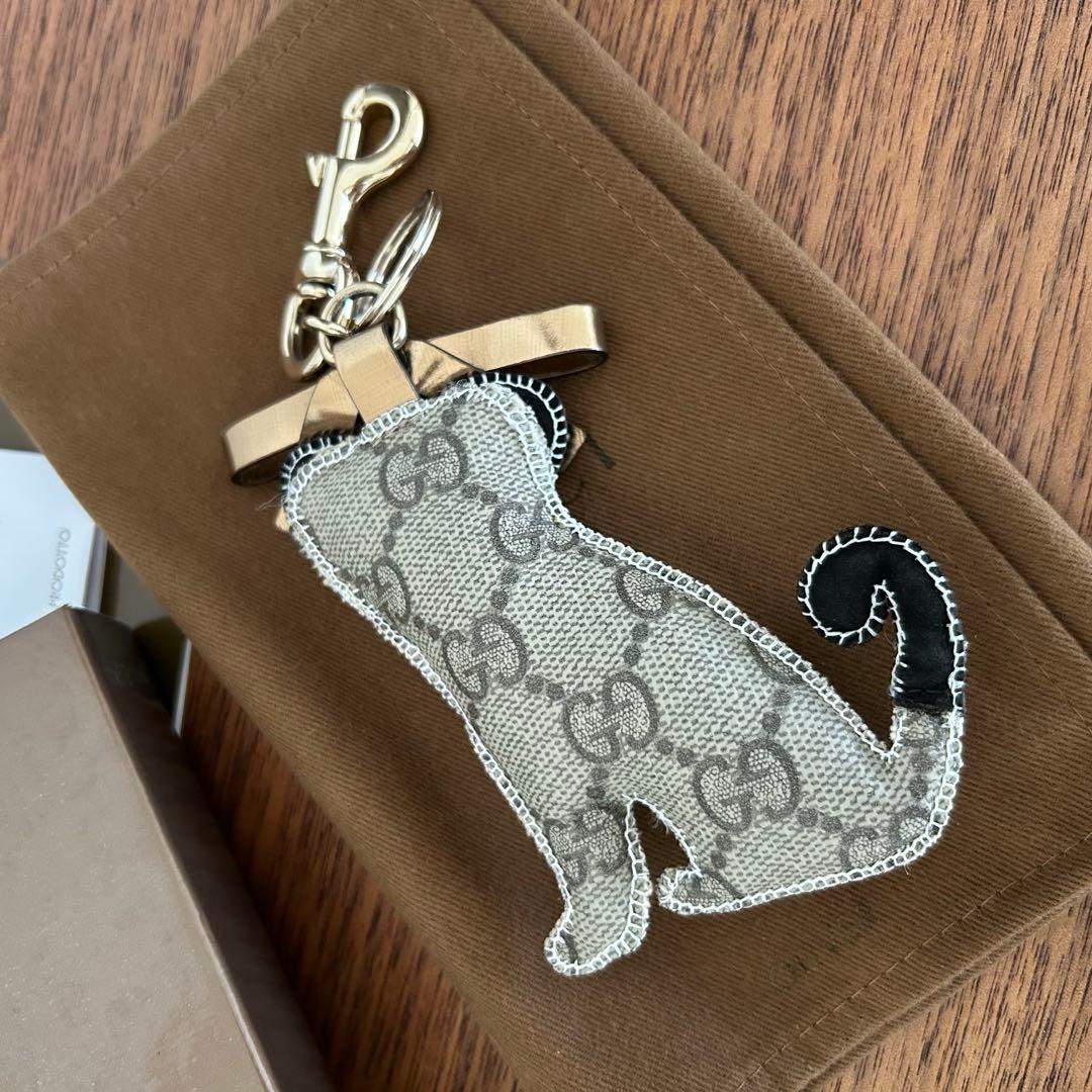 【美品・レア】GUCCI バッグチャーム　パグ　グッチョリ　オリバーくん