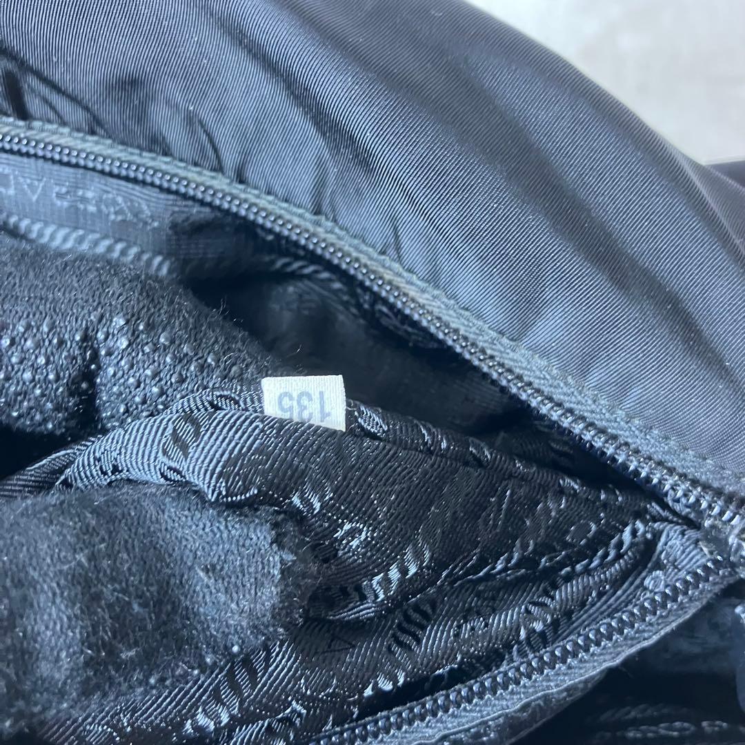 プラダ✨三角ロゴ 大容量 A4 2層式 メッセンジャーバッグ ショルダー 黒