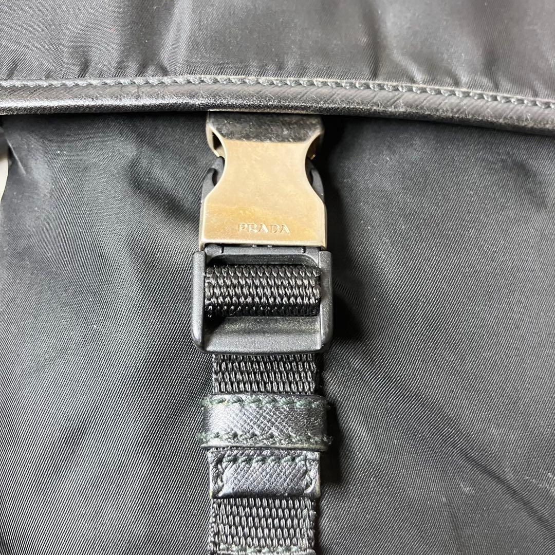 プラダ✨三角ロゴ 大容量 A4 2層式 メッセンジャーバッグ ショルダー 黒