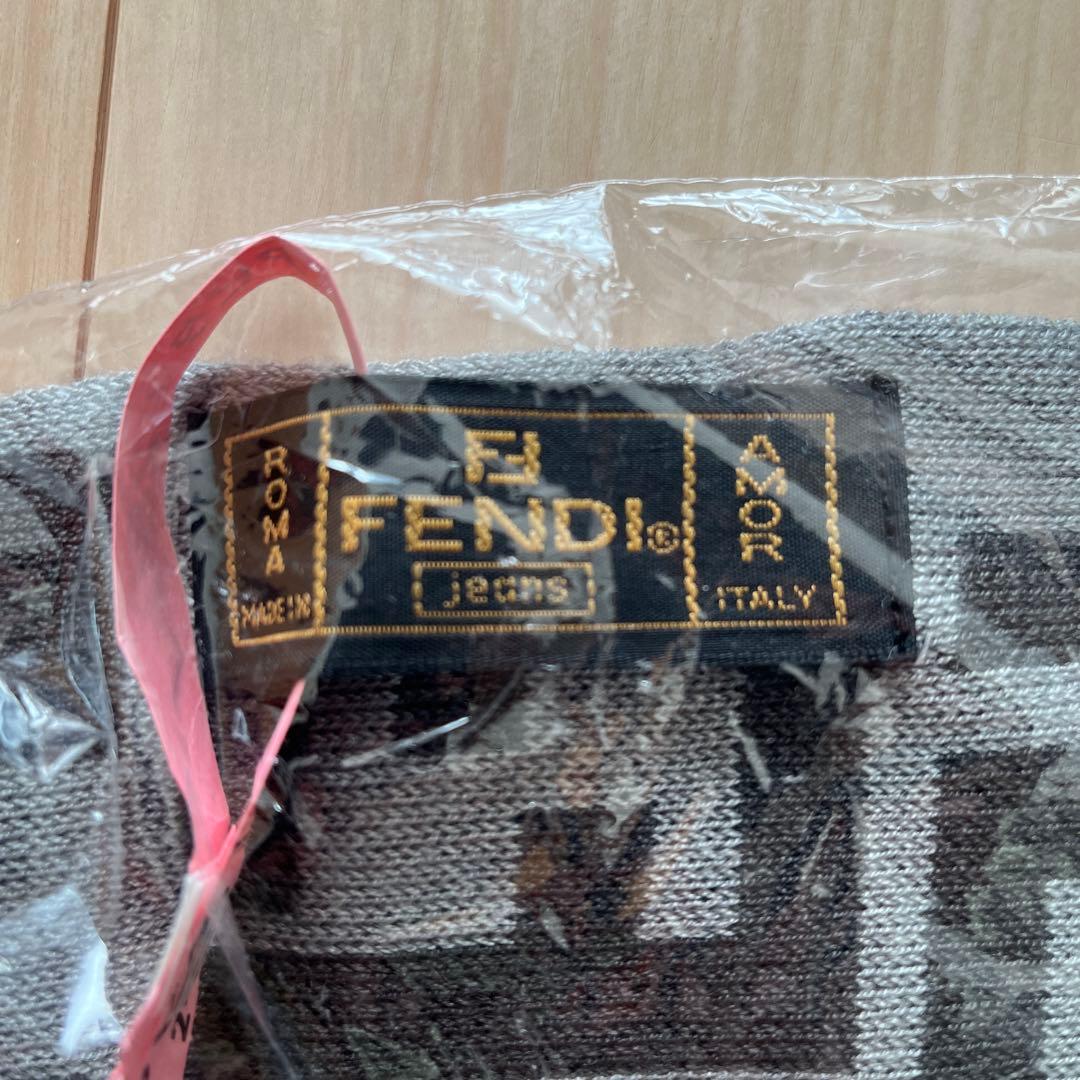 FENDIフェンディ　マフラー