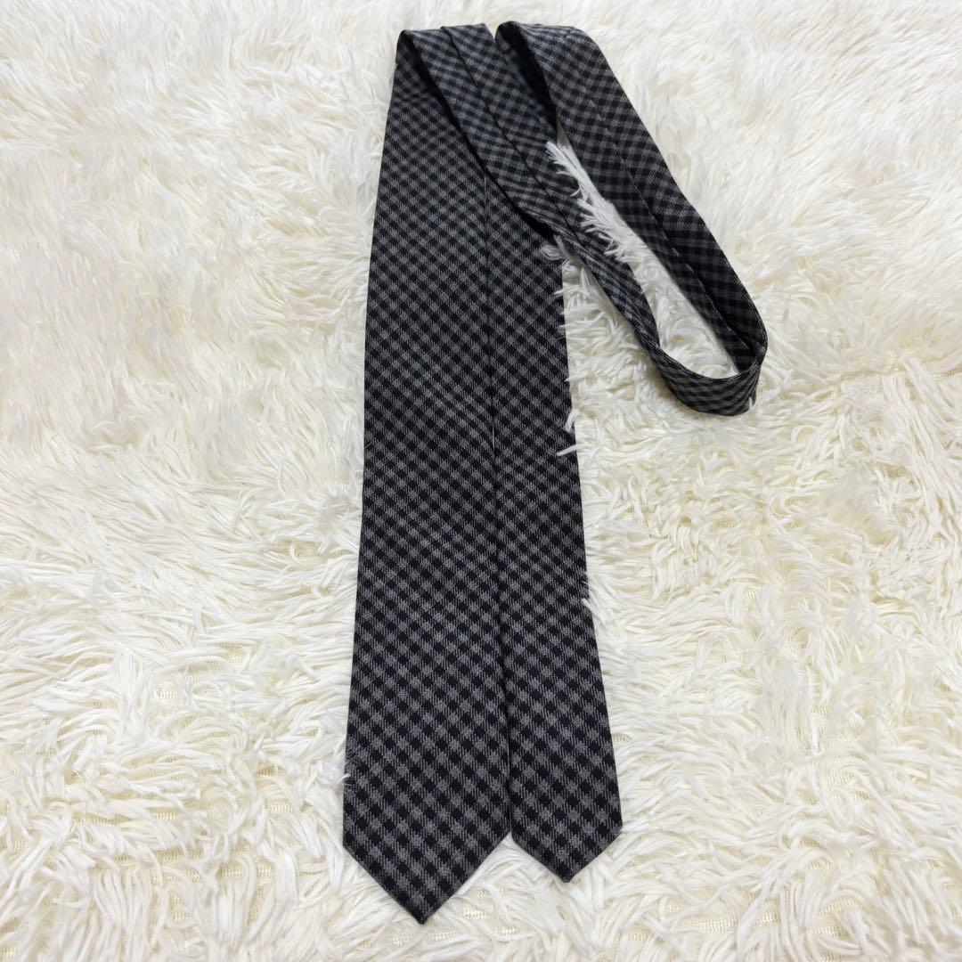 ✨ほぼ未使用✨PRADA ネクタイ　ナロータイ　チェック柄