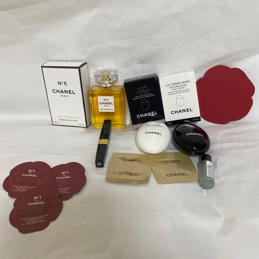 CHANEL ビューティーセット