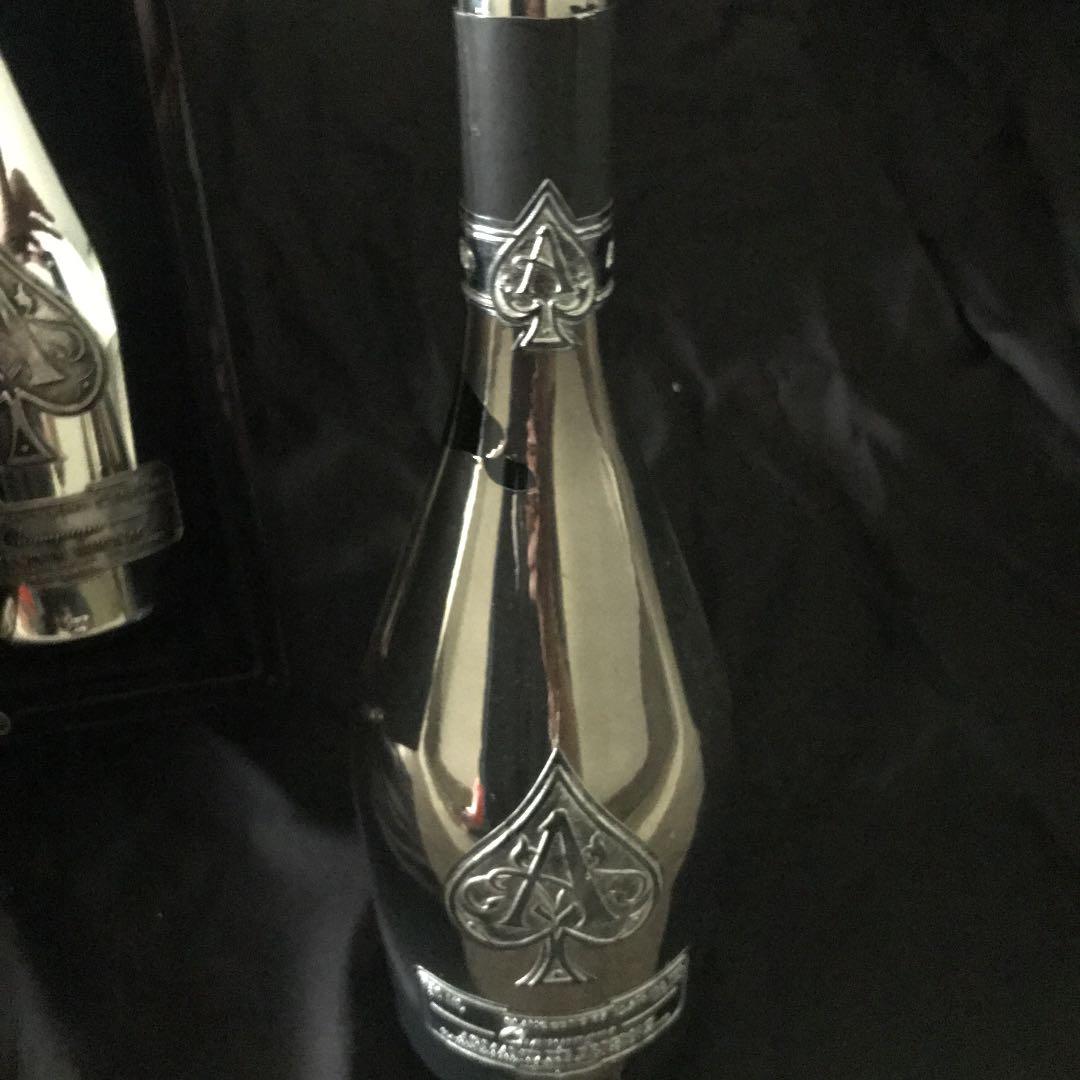 アルマンドとドンペリゴールドから瓶と箱セット