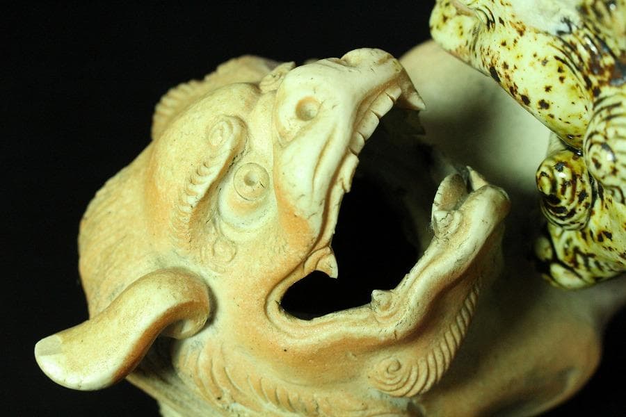 白備前 双獅子 置物 骨董 古美術 在銘(K-YC509)