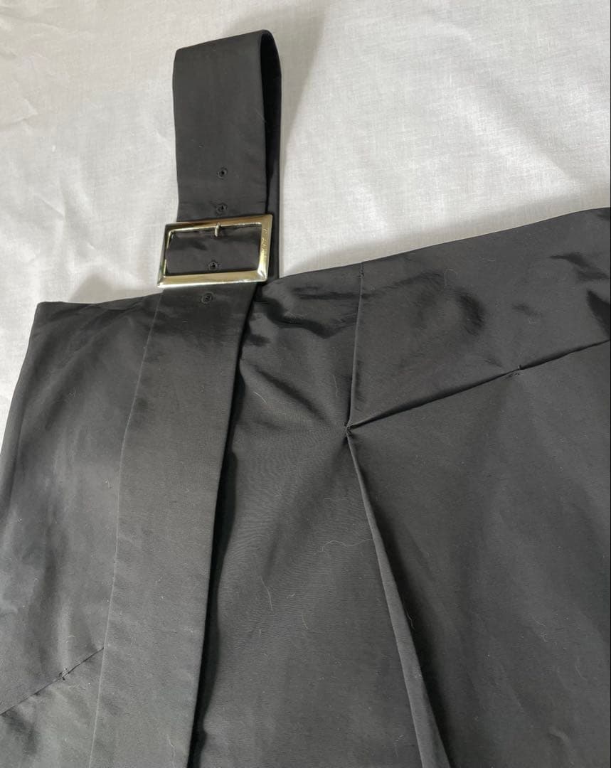 アンスリード　ワンショルダーオーバーワンピース　黒