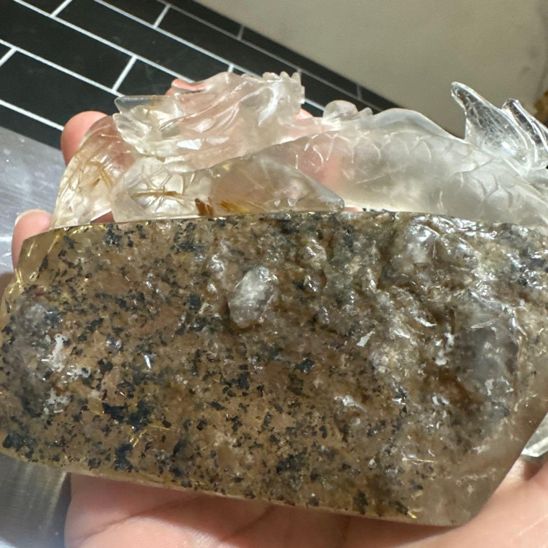 【高品質】ゴールドルチル 龍彫刻 原石置物 台座付