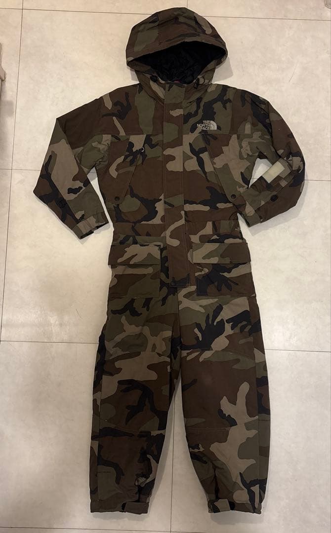 THE NORTH FACE 迷彩柄 スキー　キッズスノボ　ウェア　130