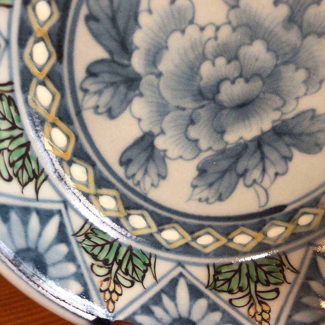 有田焼　六代走波　染錦 牡丹小花文 五寸皿