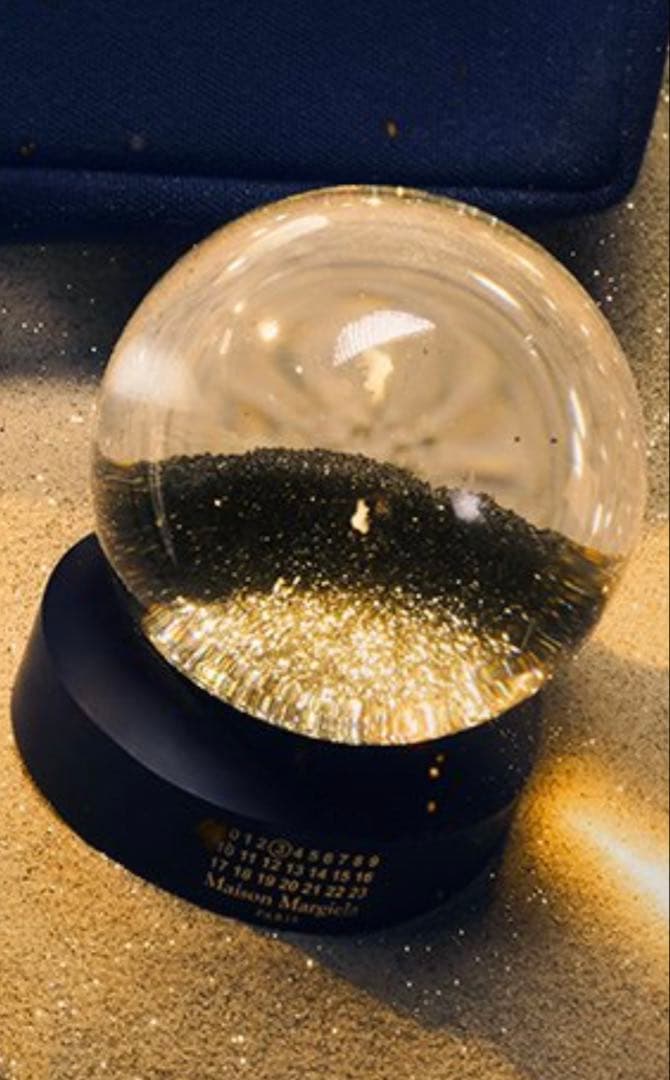 メゾンマルジェラ スノードーム グリッター グローブ ホリデー 限定 ノベルティ