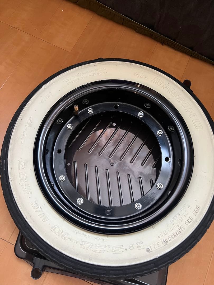 シンコーホワイトリボンタイヤ　2本