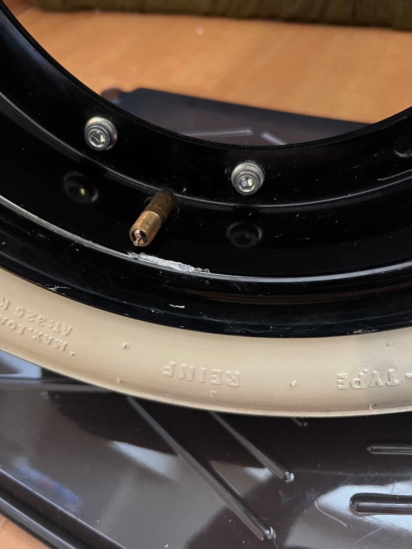 シンコーホワイトリボンタイヤ　2本