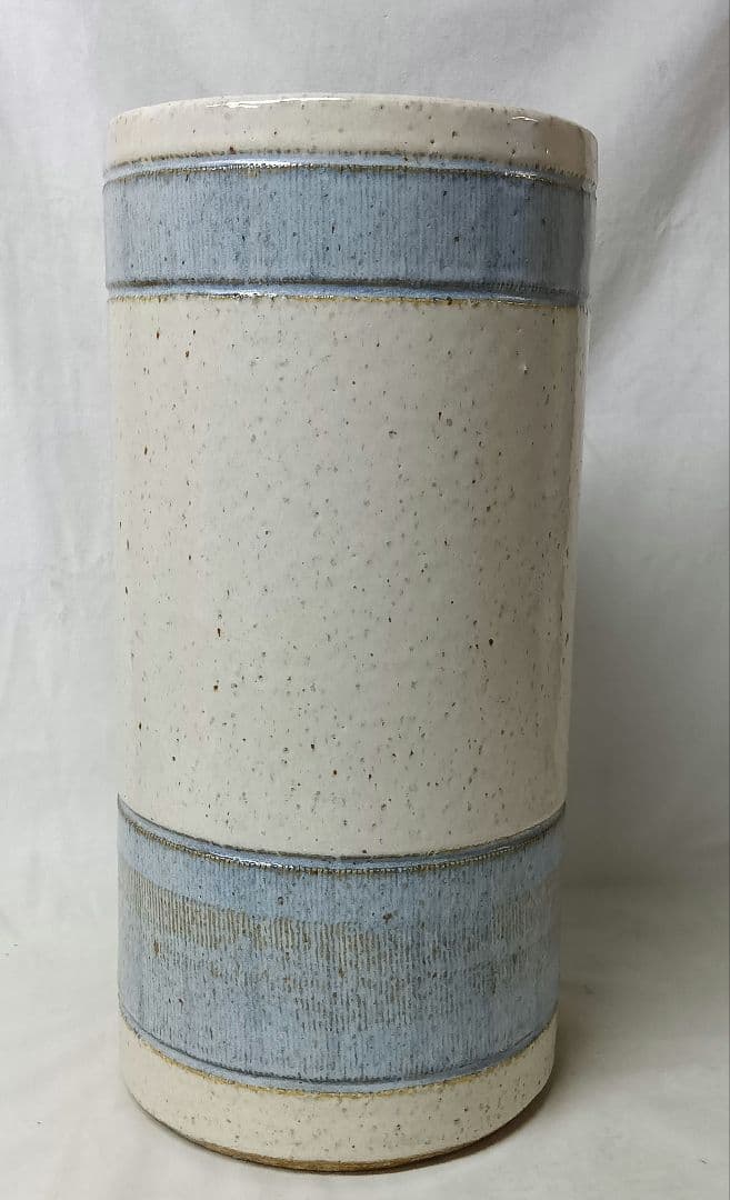 有田焼　岩尾磁器 ベセラ　傘立て　玄関　円筒型　アンブレラスタンド　傘入れ