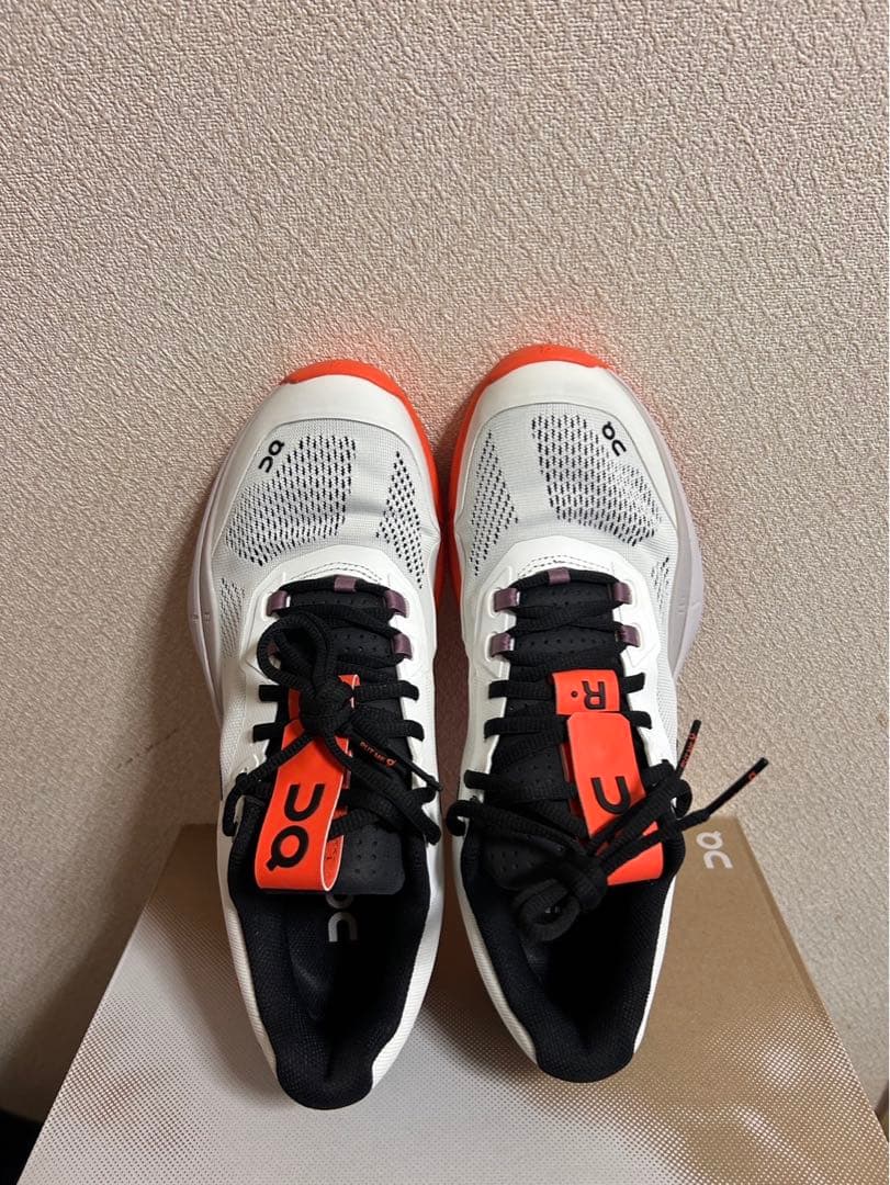 onテニスシューズ