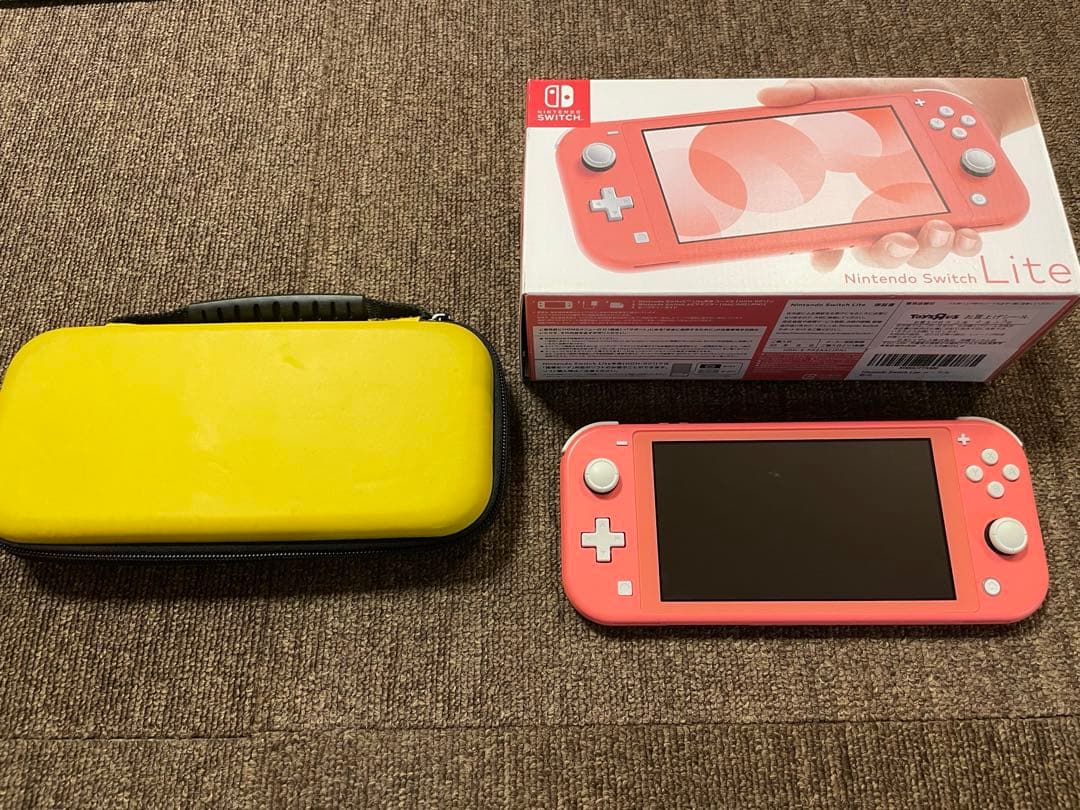 Nintendo Switch Lite コーラルピンク ピンク　ケース付き