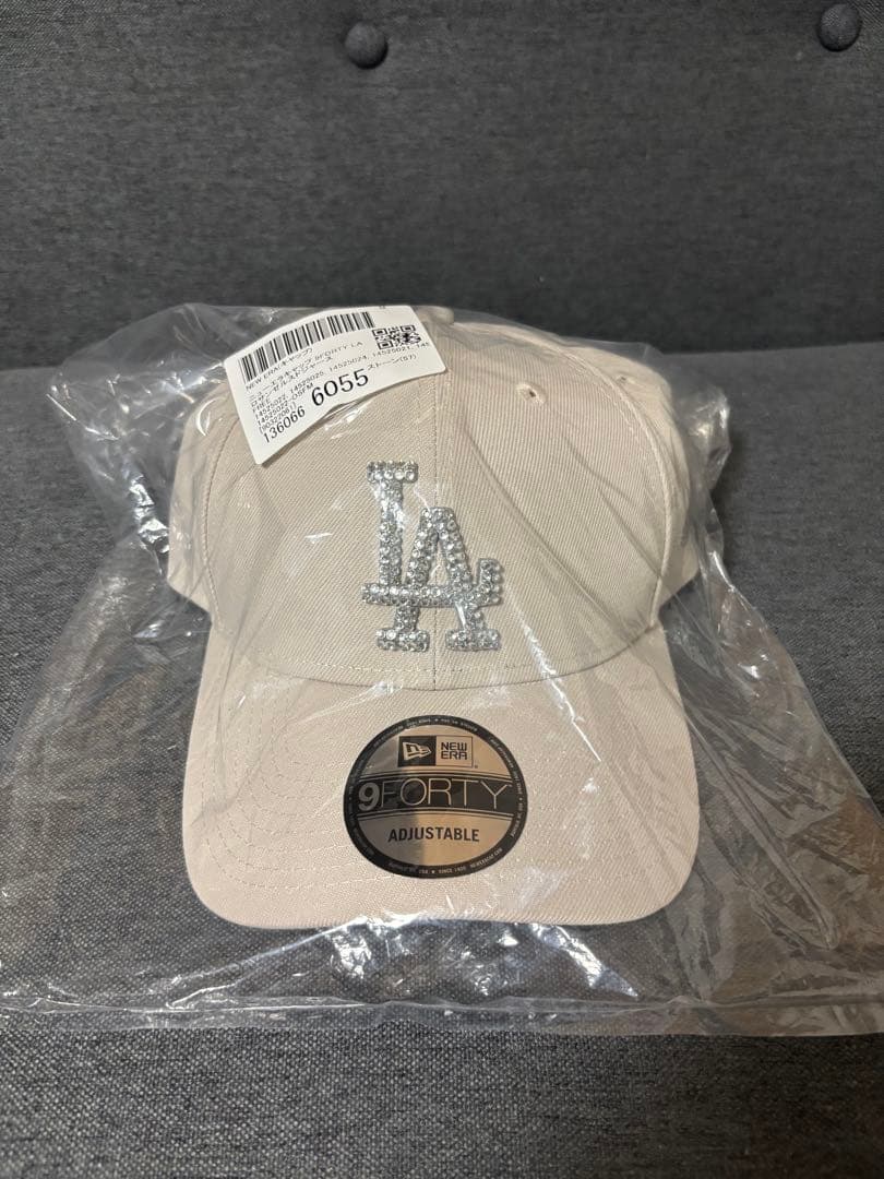 New Era 9FORTY LAロゴ ベージュキャップ