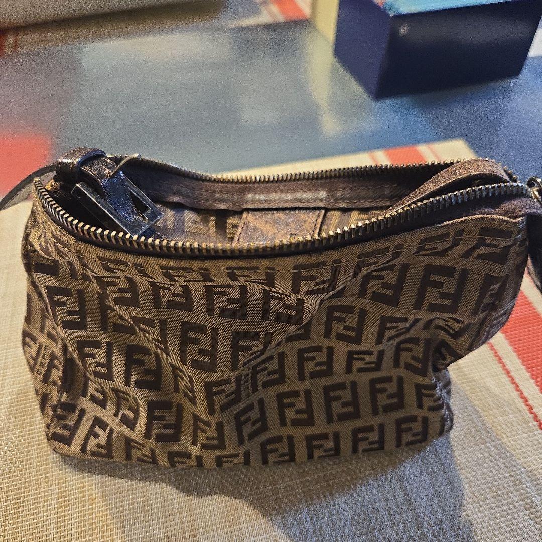 Fendi FFロゴプリントポーチ