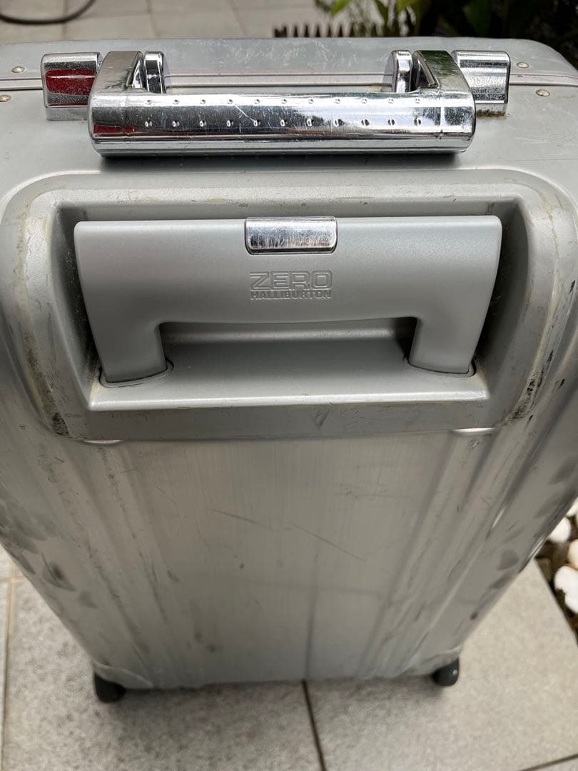 値下　ゼロハリバートン2輪ポリカーボネート キャリーケース ビンテージ