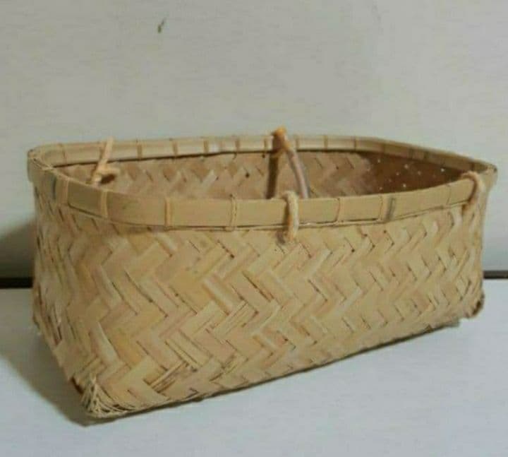 竹細工のバッグ　手提げバッグ　民芸品　ハンドメイド籠　バスケット　マルシェ籠