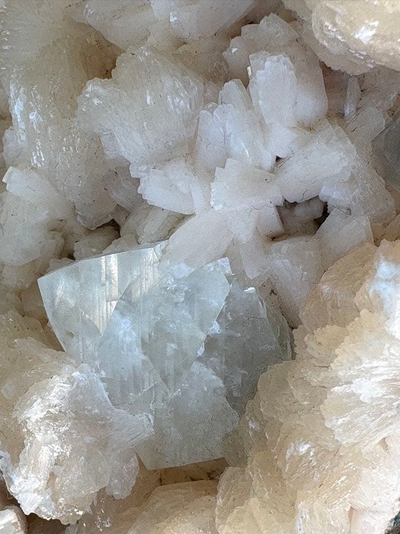 【匿名発送】インド産 スティルバイト、カルサイト他共生原石