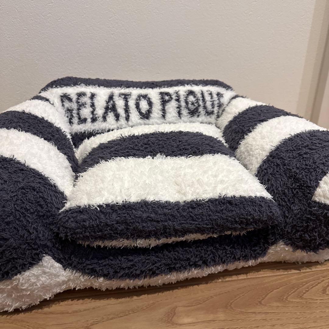 GELATO PIQUE ストライプ犬用ベッド