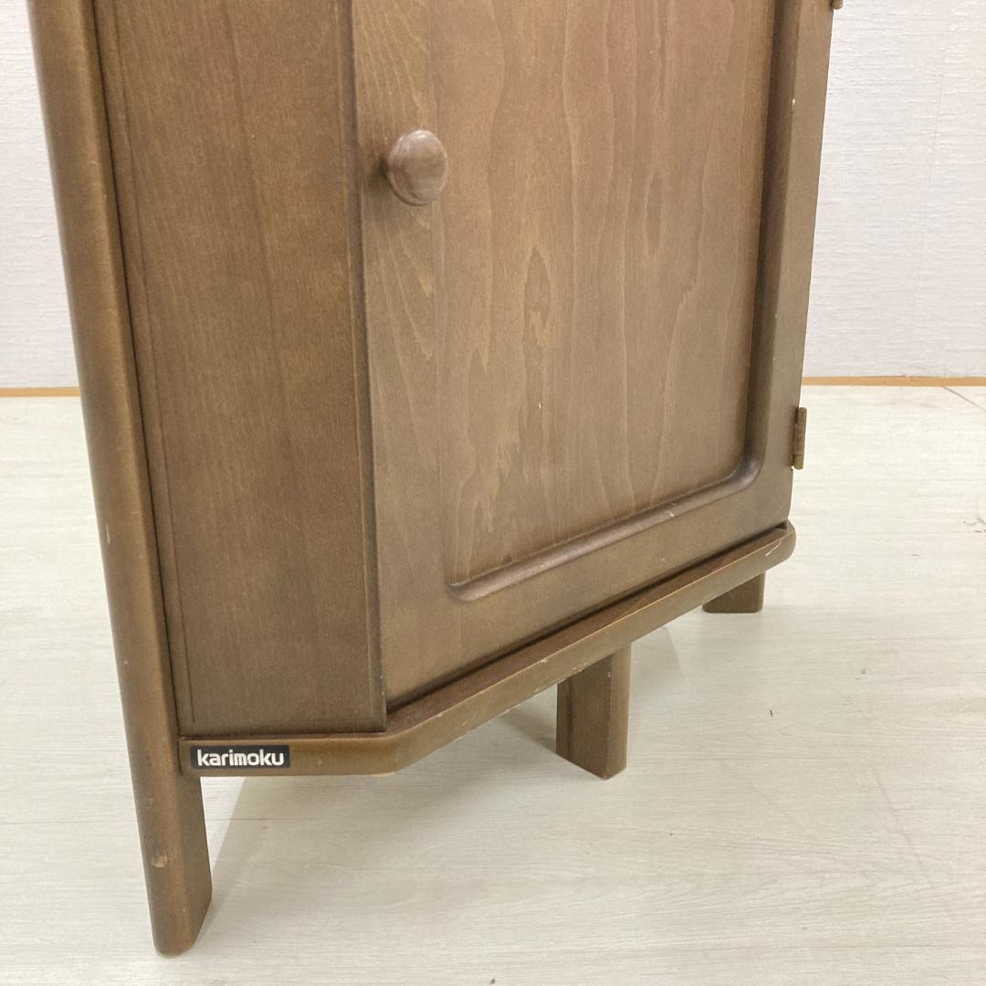 【カリモク】コーナーキャビネット　ラック　棚　収納　木製
