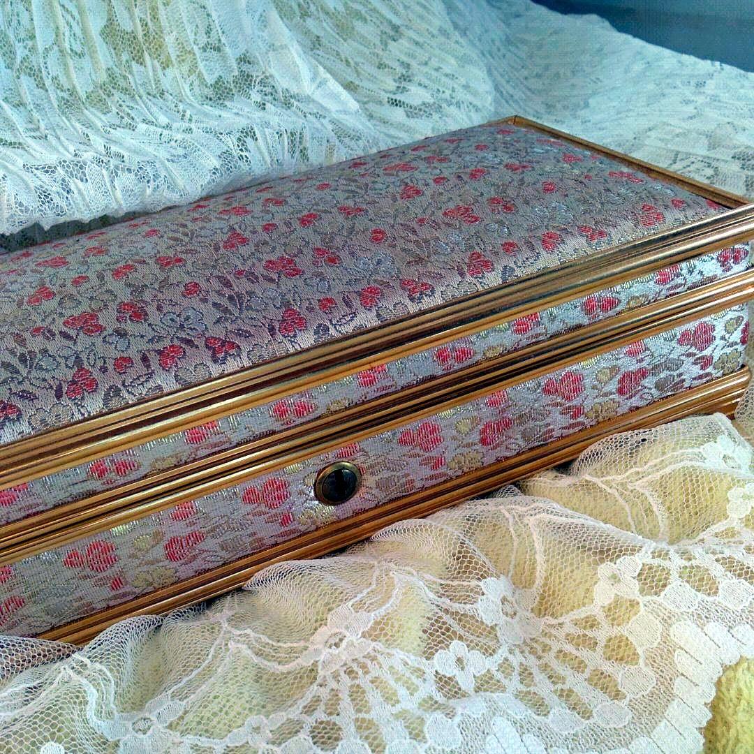 オルゴール付きジュエリーBox