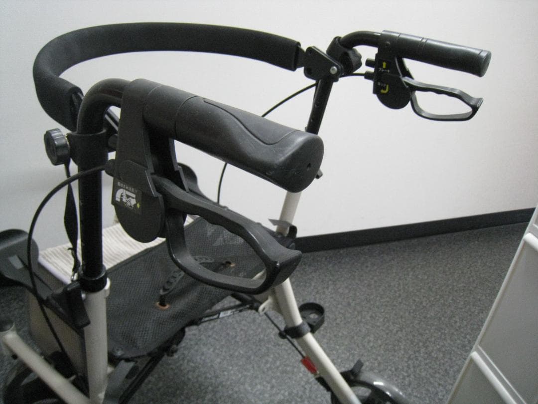 屋外用 四輪 歩行車 ショッピングターン 安寿 アロン化成 送料無料 ①