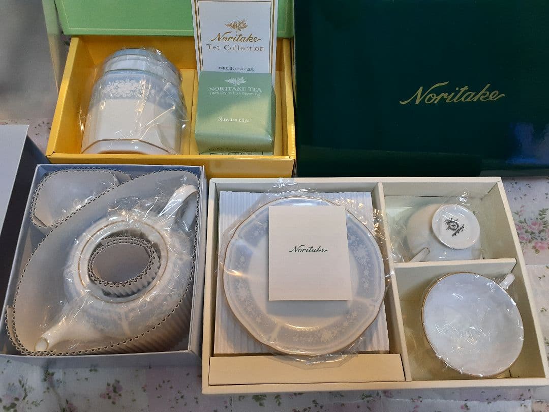 【新品・未開封】ノリタケファインポーセレンレースウッドゴールドティーポットセット