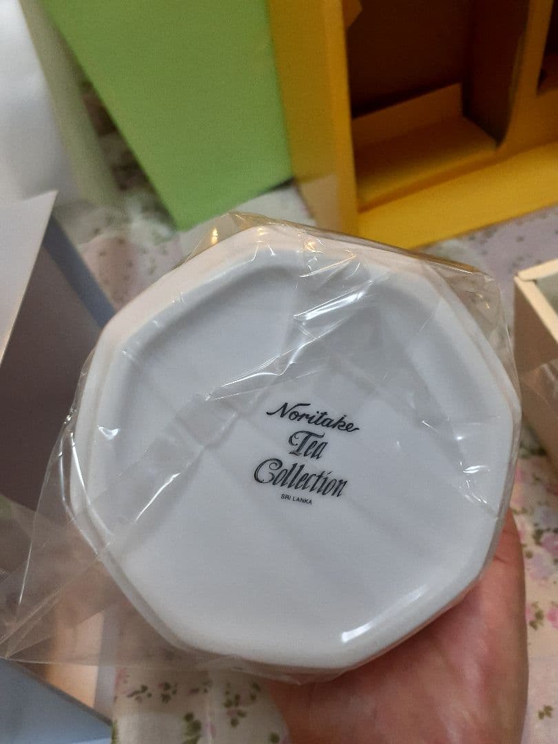 【新品・未開封】ノリタケファインポーセレンレースウッドゴールドティーポットセット