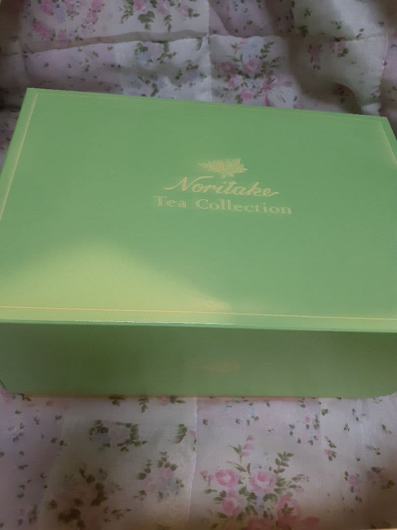 【新品・未開封】ノリタケファインポーセレンレースウッドゴールドティーポットセット