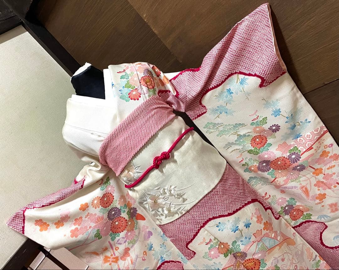 振袖 フルセット6点サイズM〜Ｌ駒刺繍　絞り　宝尽くし花文　金彩　正絹