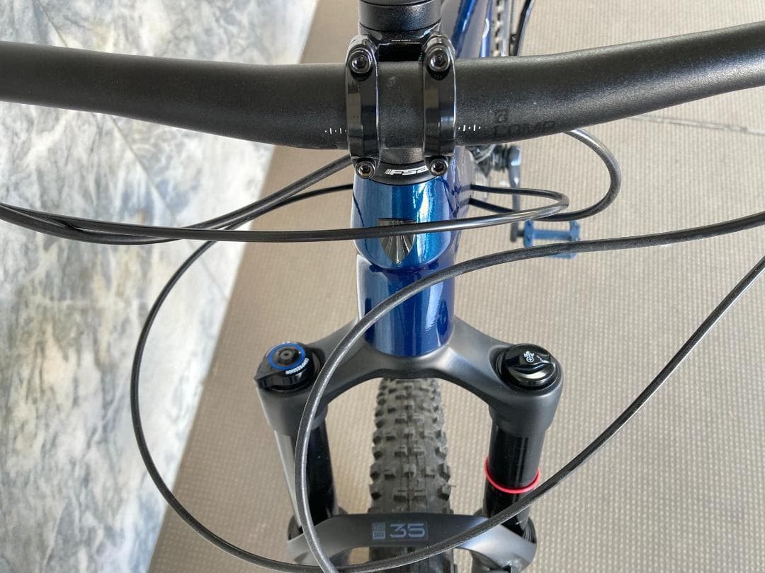 Trek Roscoe 8 2022 (Gen3) アルミマウンテンバイク