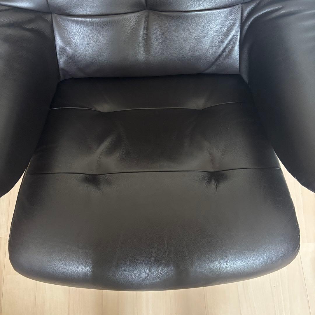 カリモク家具 リクライニングチェア THE FIRST RU7200 ①の本体