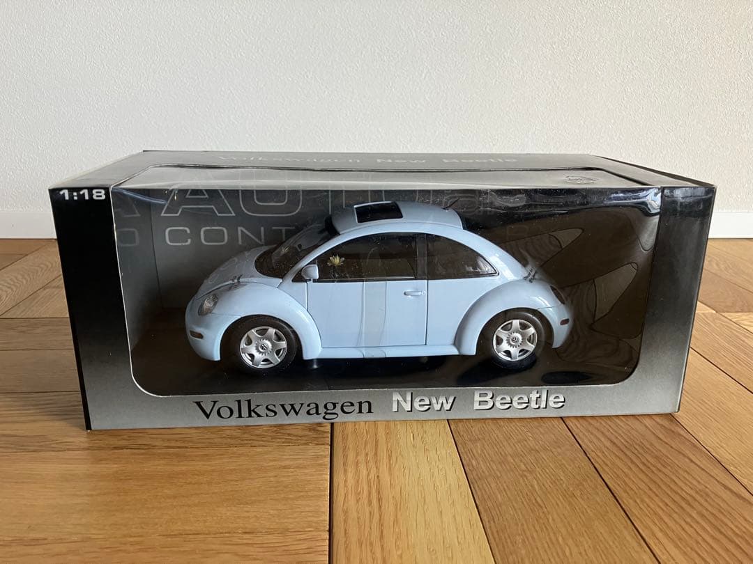 未開封 1/18 オートアート フォルクスワーゲン ニュービートル ホワイト