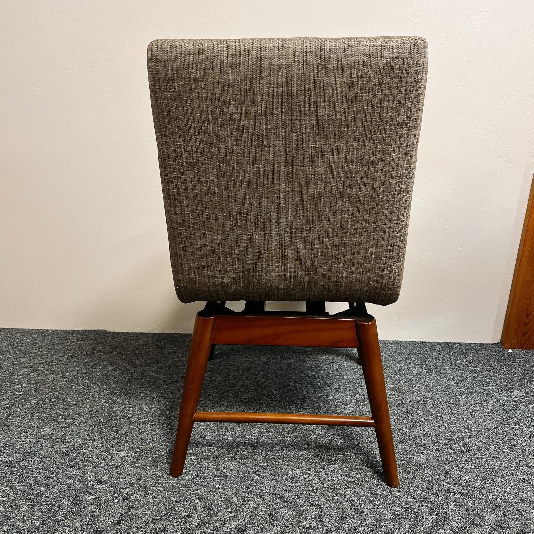 ニトリ 回転式 ダイニングチェア　ライジング