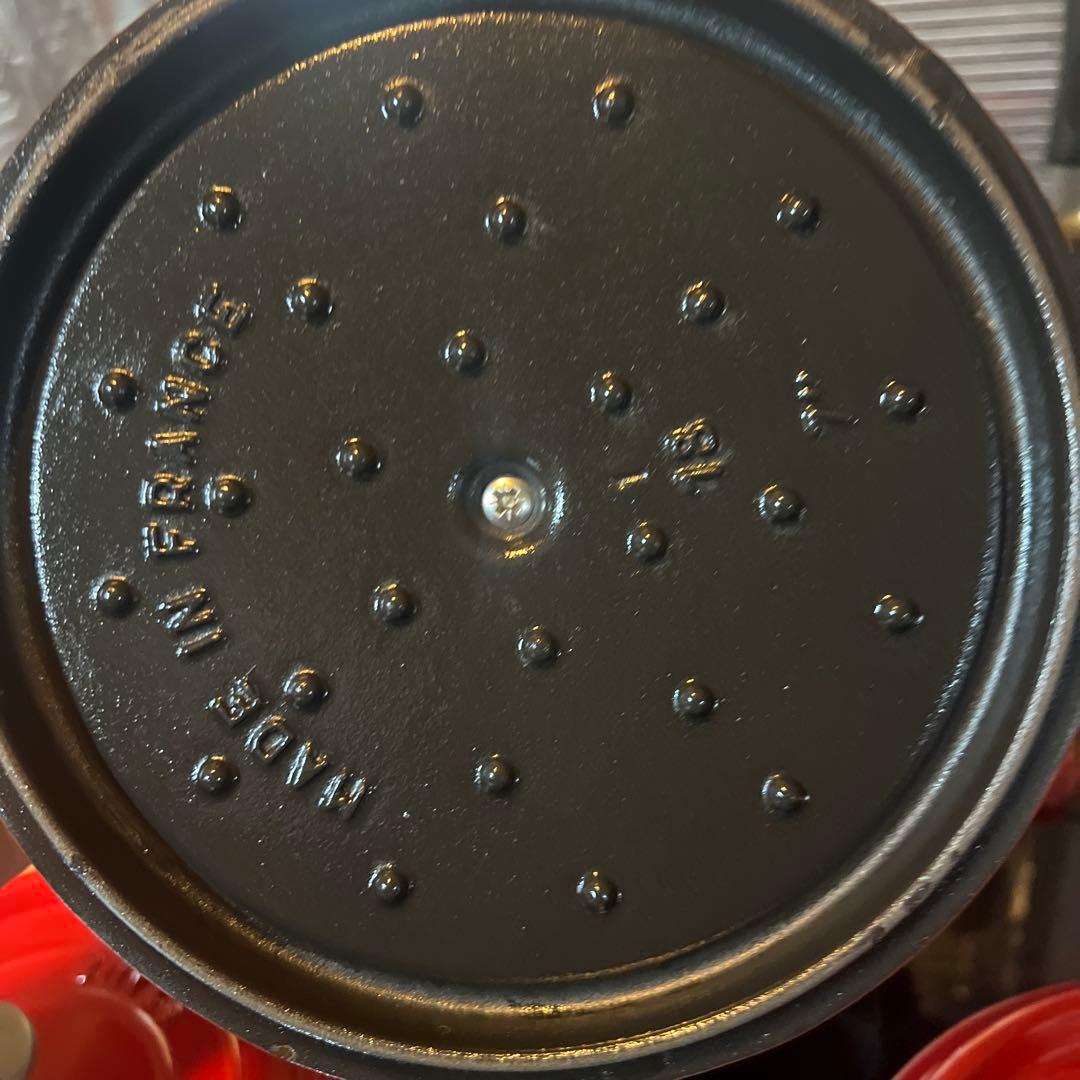 ストウブ　STAUB フランス製 赤 鋳鉄製　両手鍋 18センチ　1個のみ