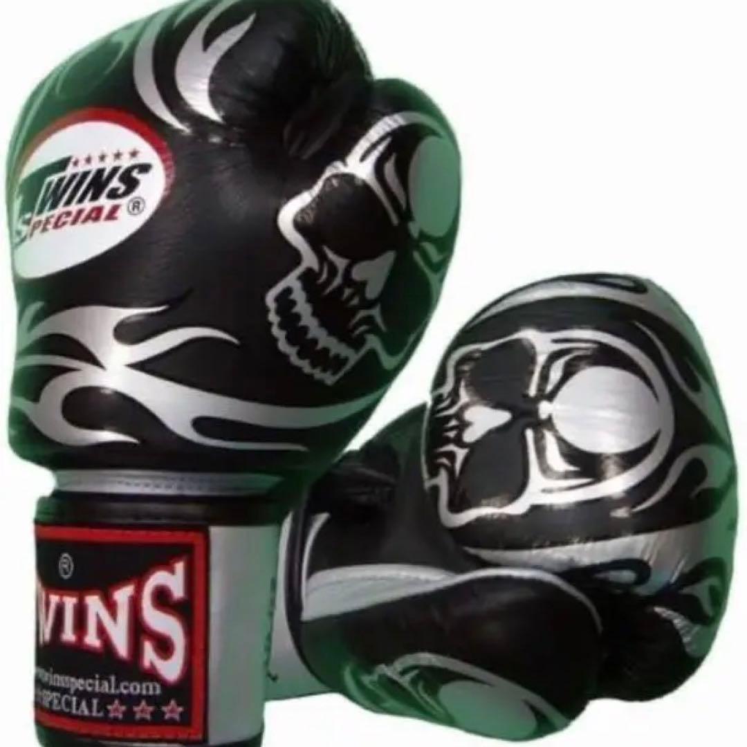 本革レザーTWINS【ツインズ】キックボクシングムエタイグローブ 黒/銀8オンス