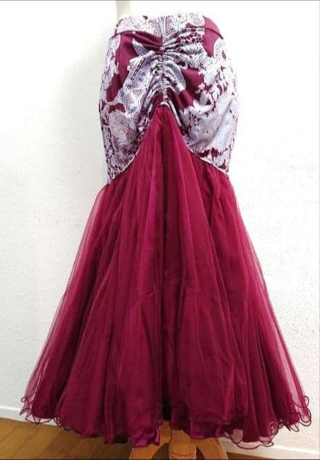 SALE☆チャコット　社交ダンス スカート ワインレッド 　L 定価53900円