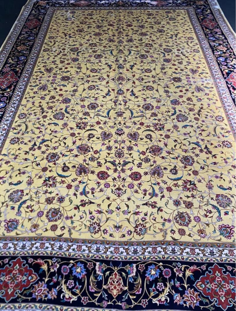 ペルシャ絨毯 イラン クム産　シルク100% 手編み　289万ノット　超特大判