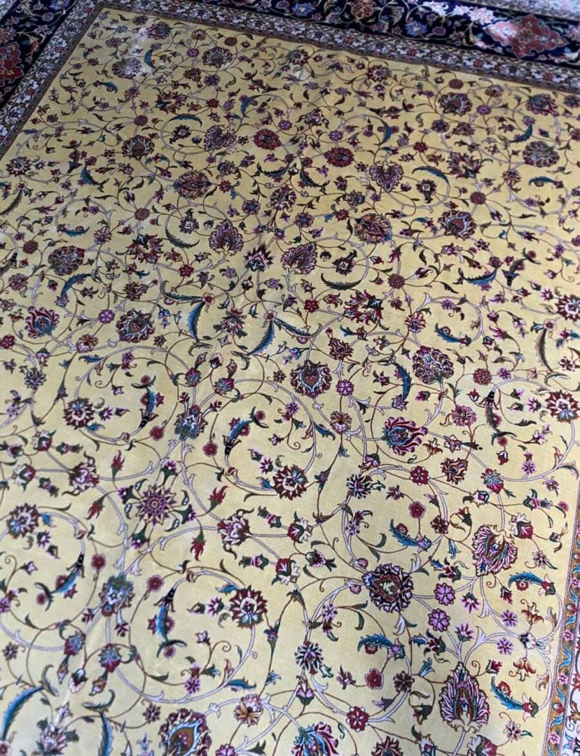 ペルシャ絨毯 イラン クム産　シルク100% 手編み　289万ノット　超特大判