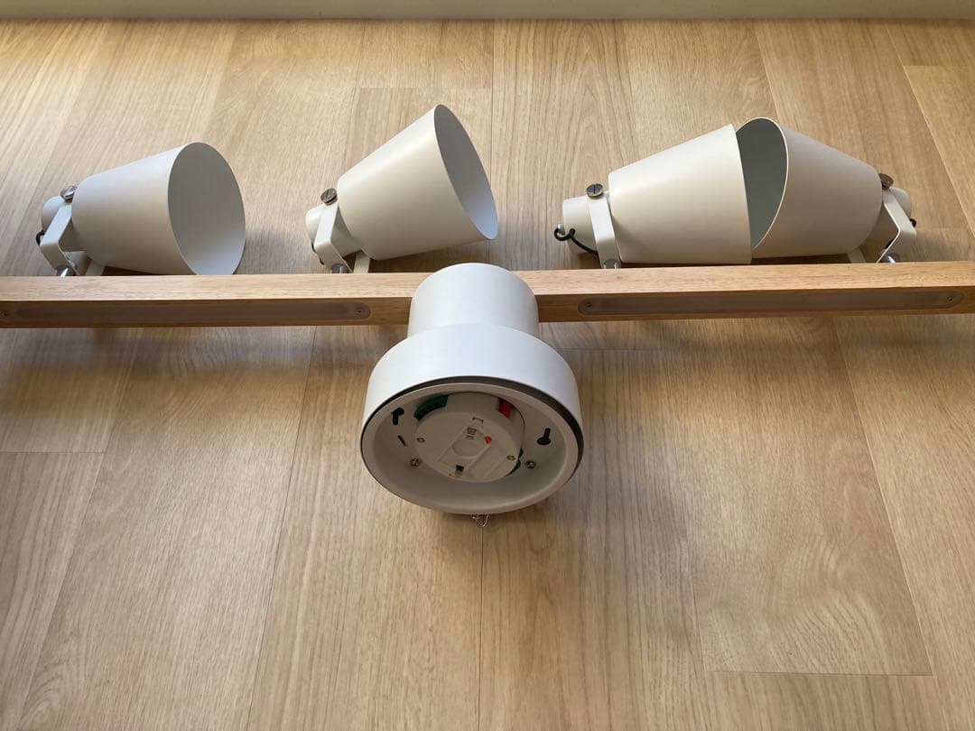 LOWYA LEDシーリングスポットライト(ホワイト/ナチュラル)