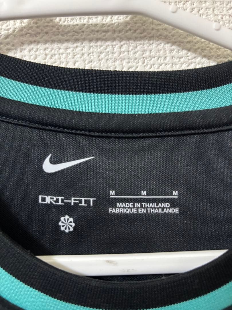 リヴァプール レブロン コラボユニフォーム