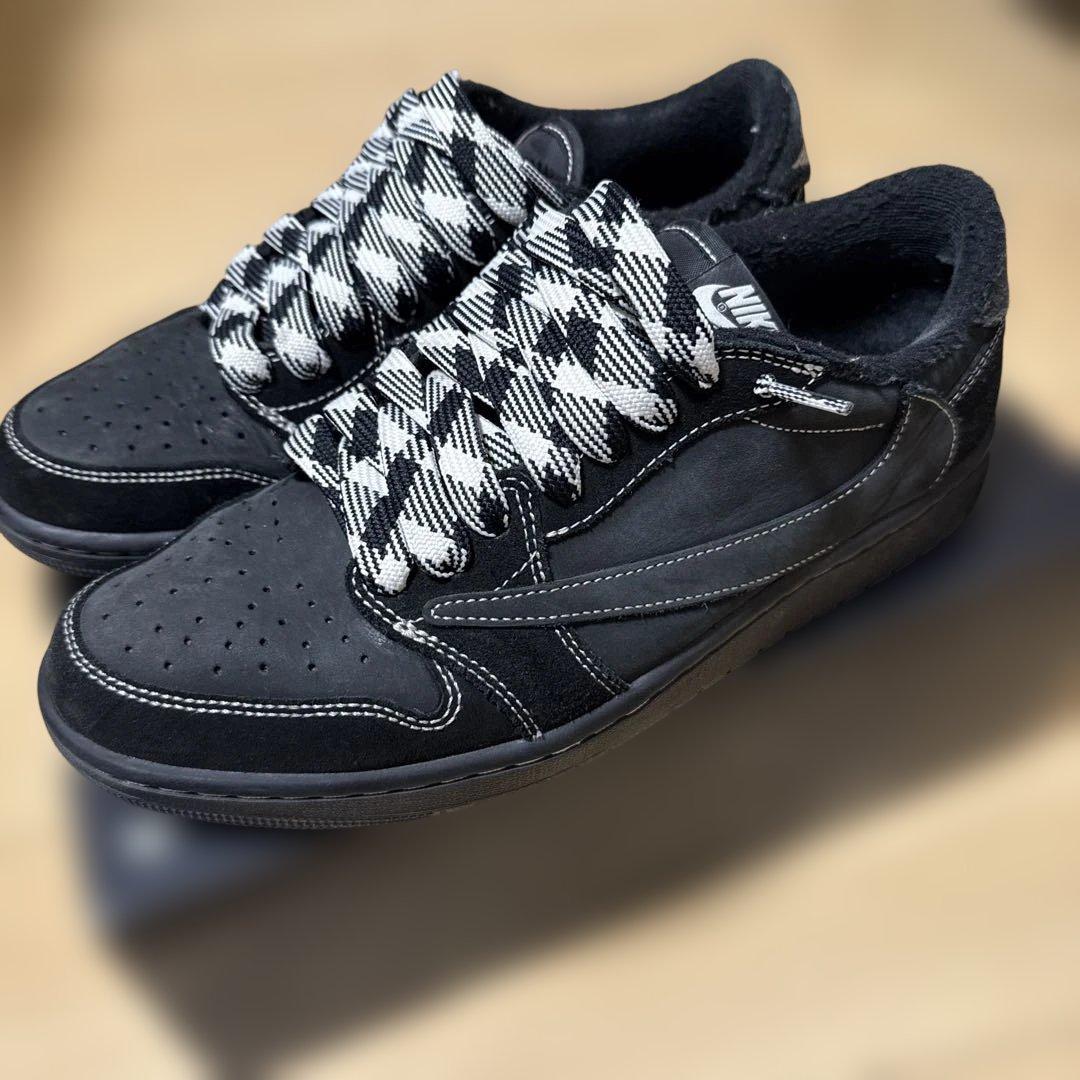TravisScott x Air Jordan 1 Lowブラックファ ントム