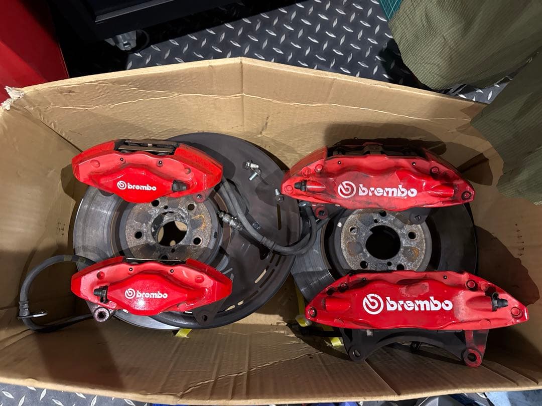86 Brembo レッド ブレーキキャリパー1台分
