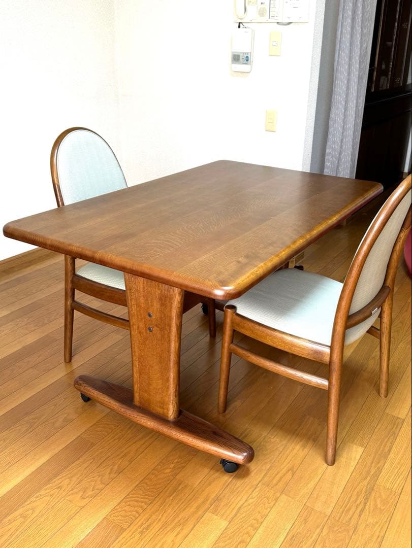 柏木工　ダイニングテーブル　1人〜4人向