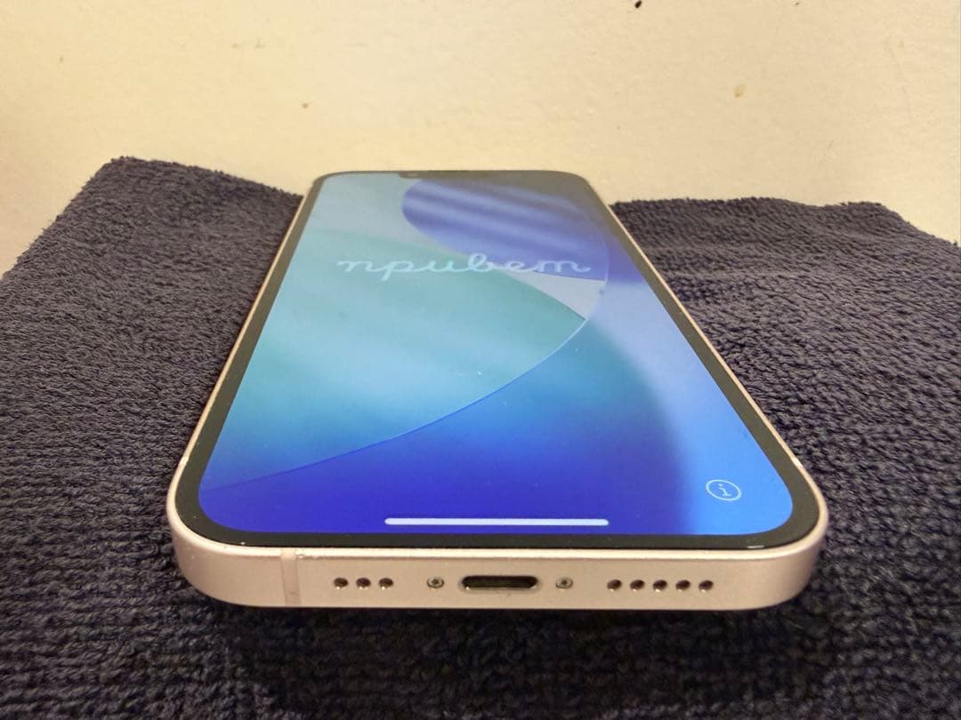 【美品】iPhone 13 256GB ピンク au SIMフリー【付属品完備】